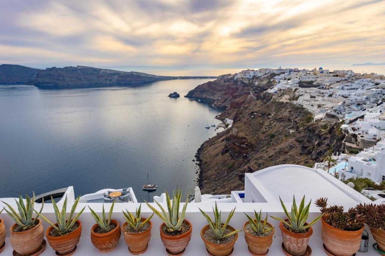 Отель Ikies Santorini Ия Экстерьер фото