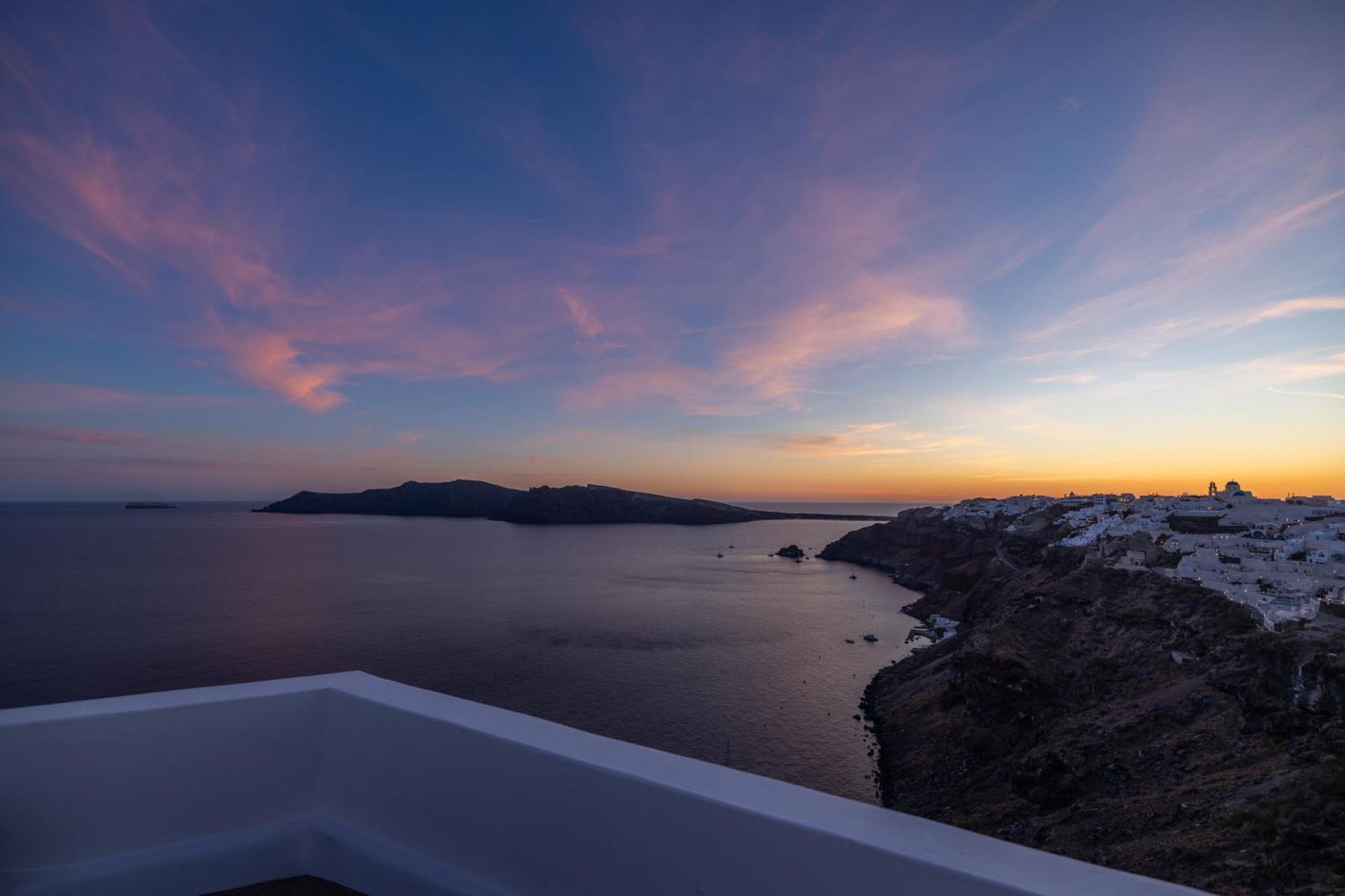Отель Ikies Santorini Ия Экстерьер фото
